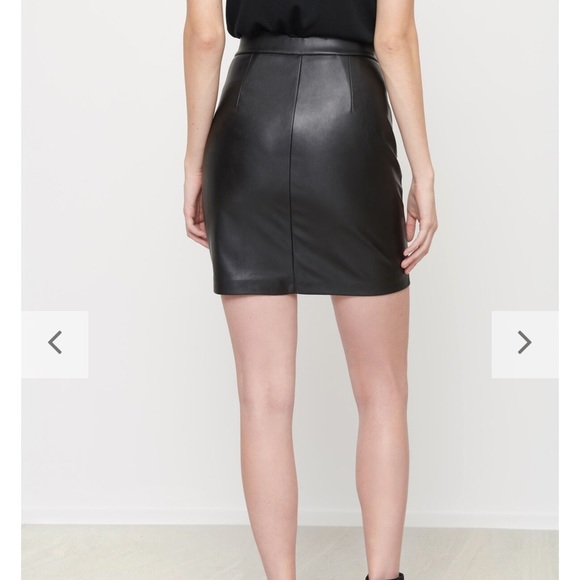 🌻2/$50🌻 Kendra faux leather mini skirt - Picture 3 of 10